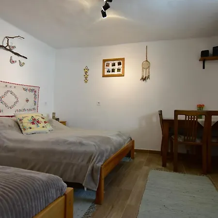 Abranyi Nyirfas Apartment